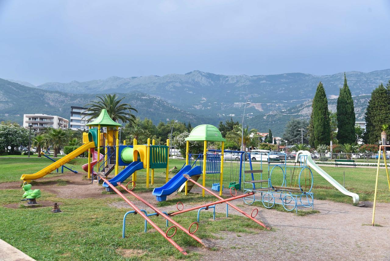 Family Apartment Close To Slovenska Beach Budva Bagian luar foto