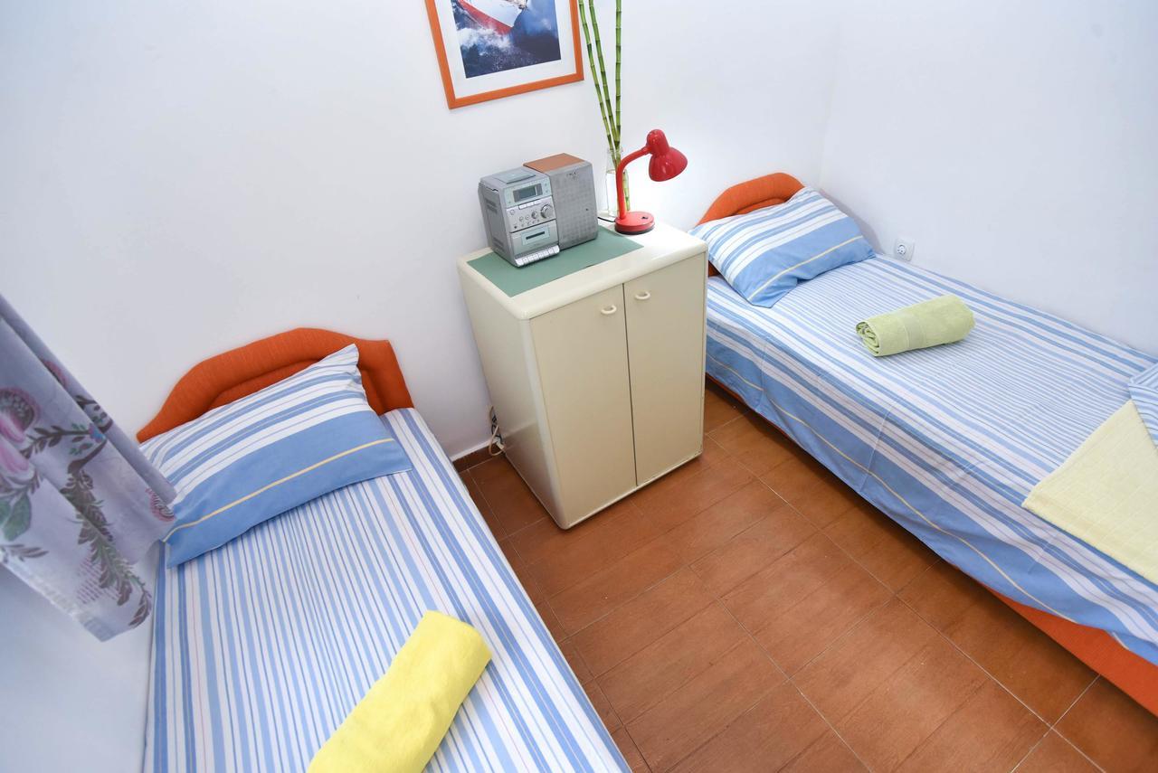 Family Apartment Close To Slovenska Beach Budva Bagian luar foto