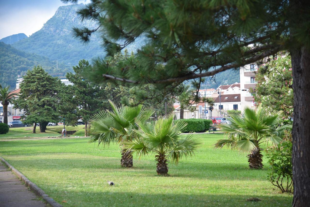 Family Apartment Close To Slovenska Beach Budva Bagian luar foto